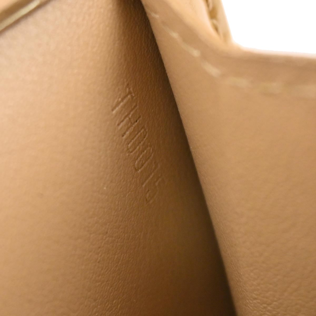 Louis Vuitton 2005 Beige Monogram Vernis Motte Shoulder Bag M91136