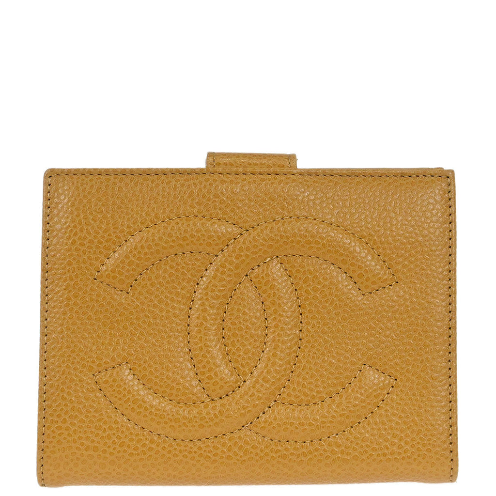 Chanel 1996-1997 Bifold Wallet Purse Beige Caviar Skin