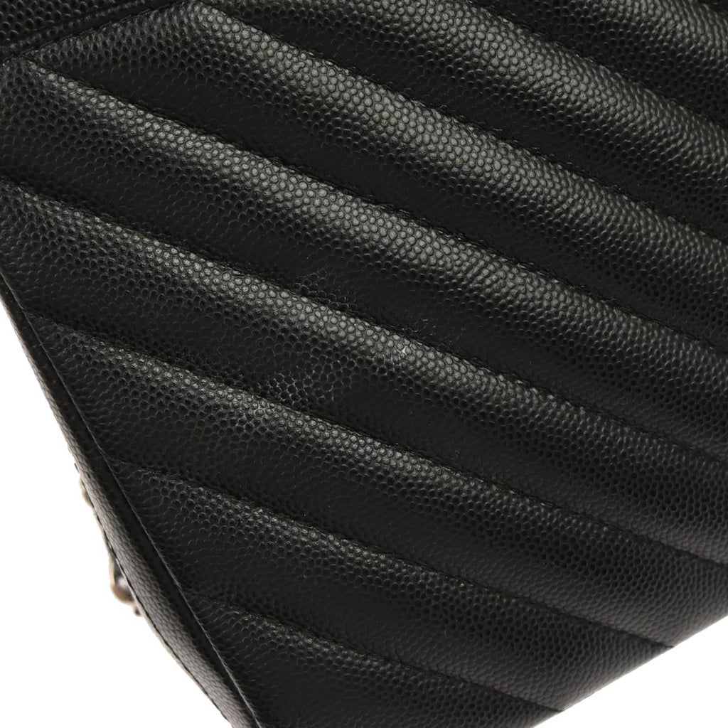 Chanel 2016-2017 Black Caviar Skin Chevron Jumbo Classic Double Flap Shoulder Bag