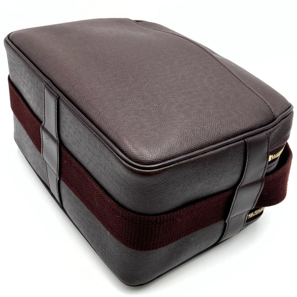 LOUIS VUITTON Reporter Shoulder Bag