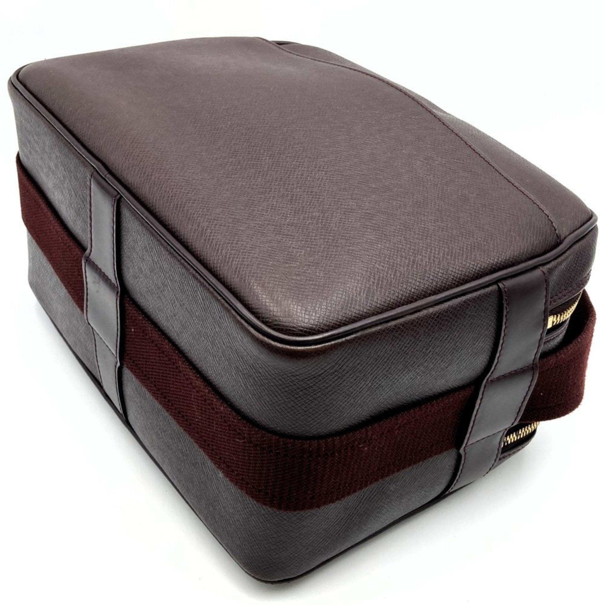 LOUIS VUITTON Reporter Shoulder Bag