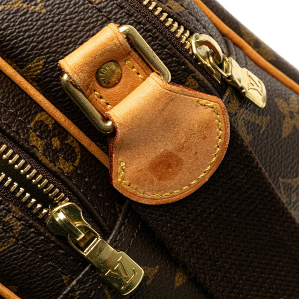 LOUIS VUITTON Reporter pm Shoulder Bag