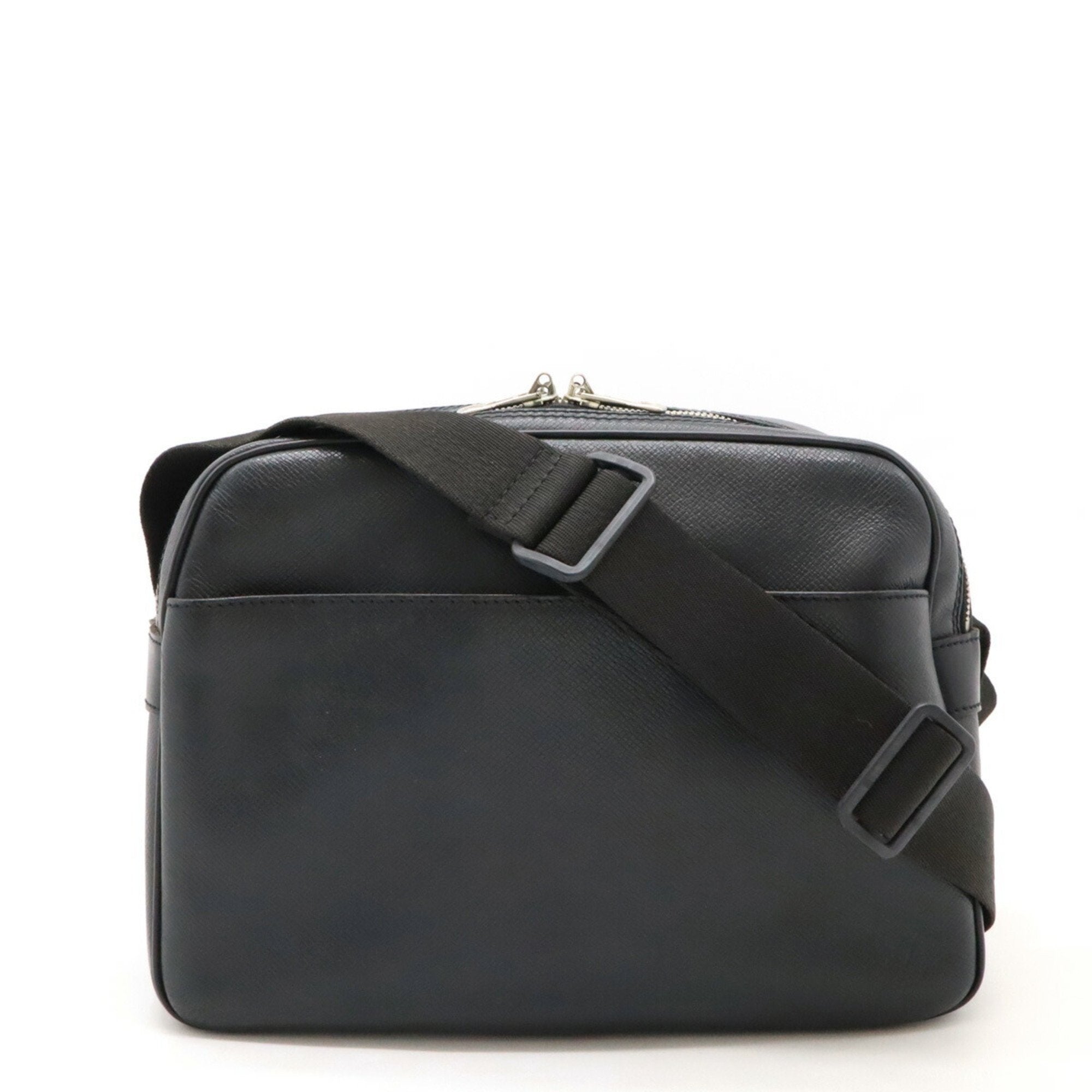 LOUIS VUITTON Reporter Shoulder Bag