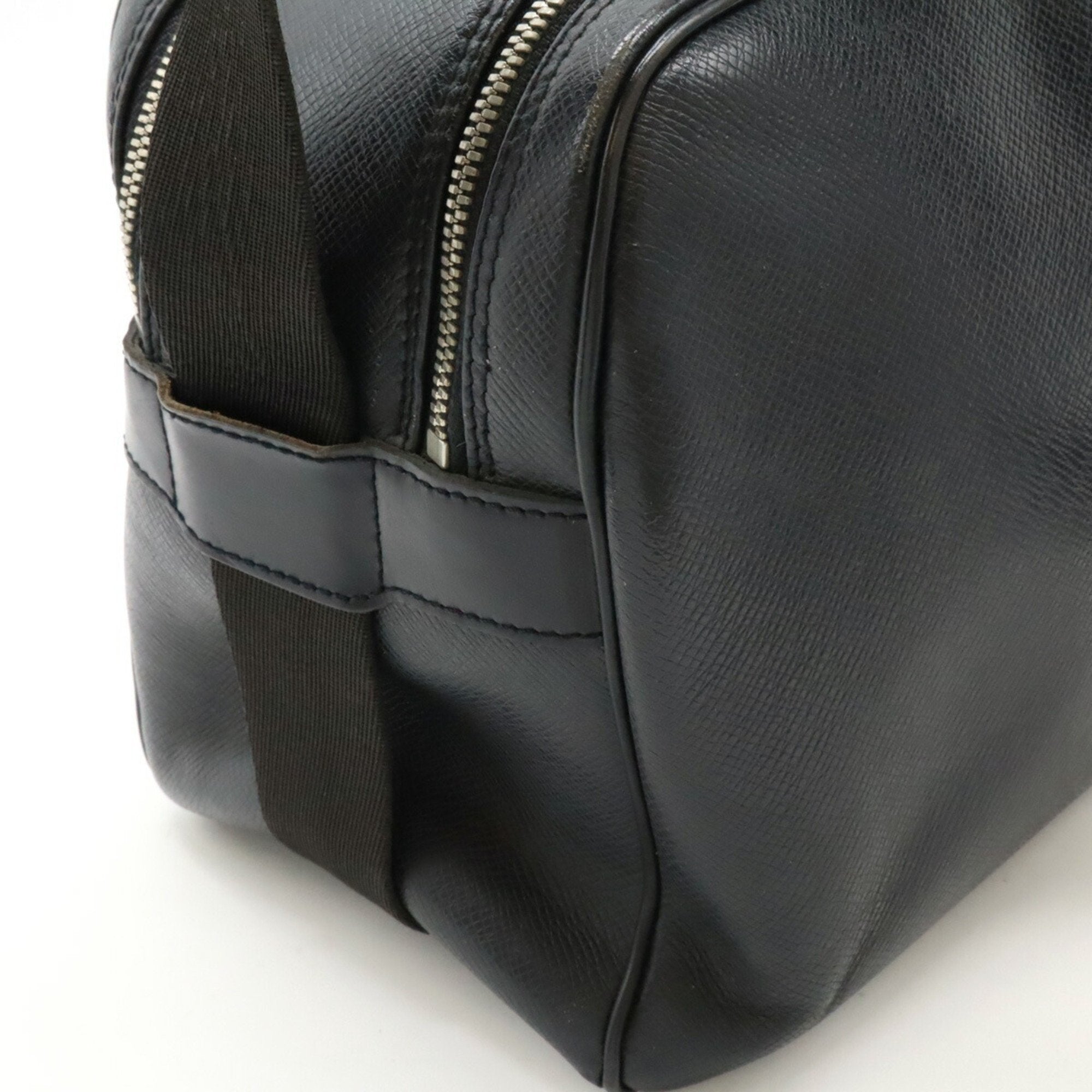 LOUIS VUITTON Reporter Shoulder Bag