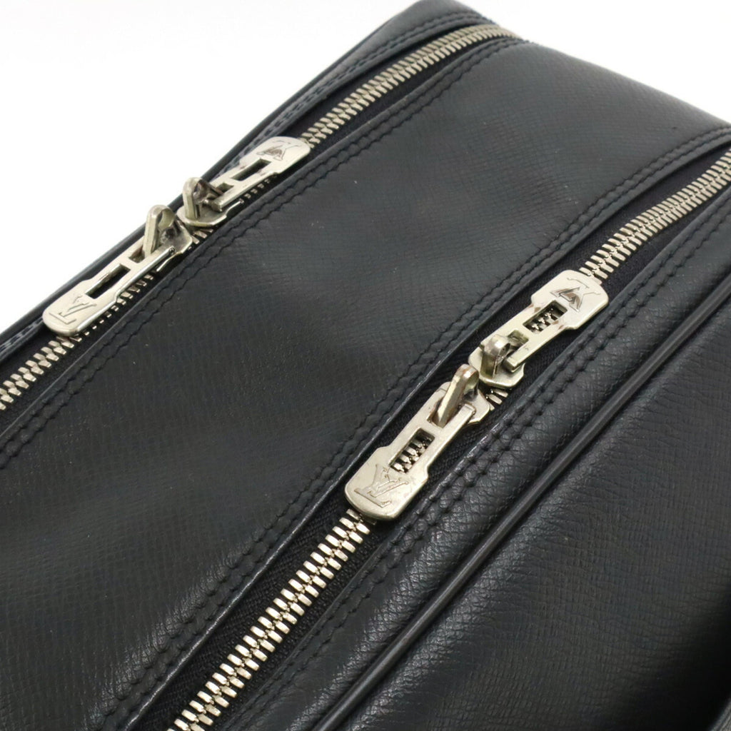 LOUIS VUITTON Reporter Shoulder Bag