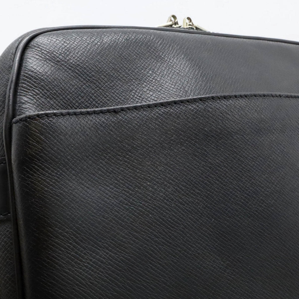 LOUIS VUITTON Reporter Shoulder Bag