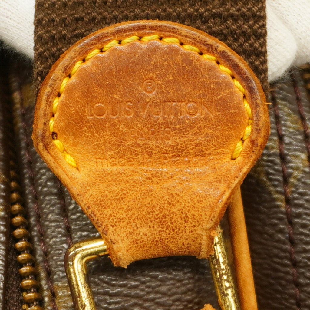 LOUIS VUITTON Reporter Shoulder Bag