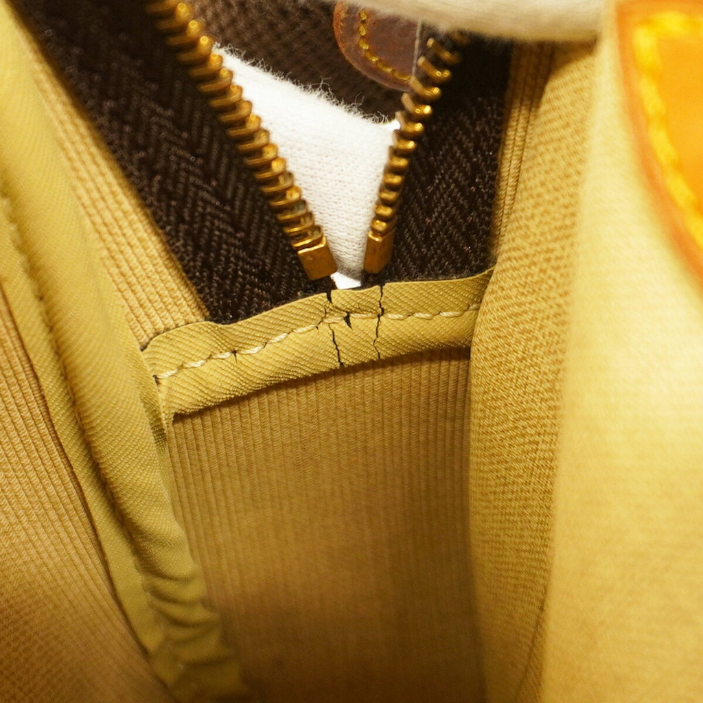 LOUIS VUITTON Reporter Shoulder Bag