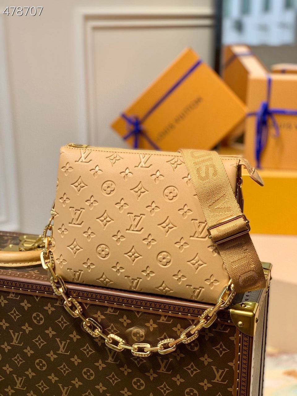 Louis Vuitton Coussin PM Monogram Embossed Puffy Cream For Women, WomenÃƒÂ¢Ã¢â€šÂ¬Ã¢â€žÂ¢s Handbags, Shoulder And Crossbody Bags 10.2in/26cm Louis Vuitton