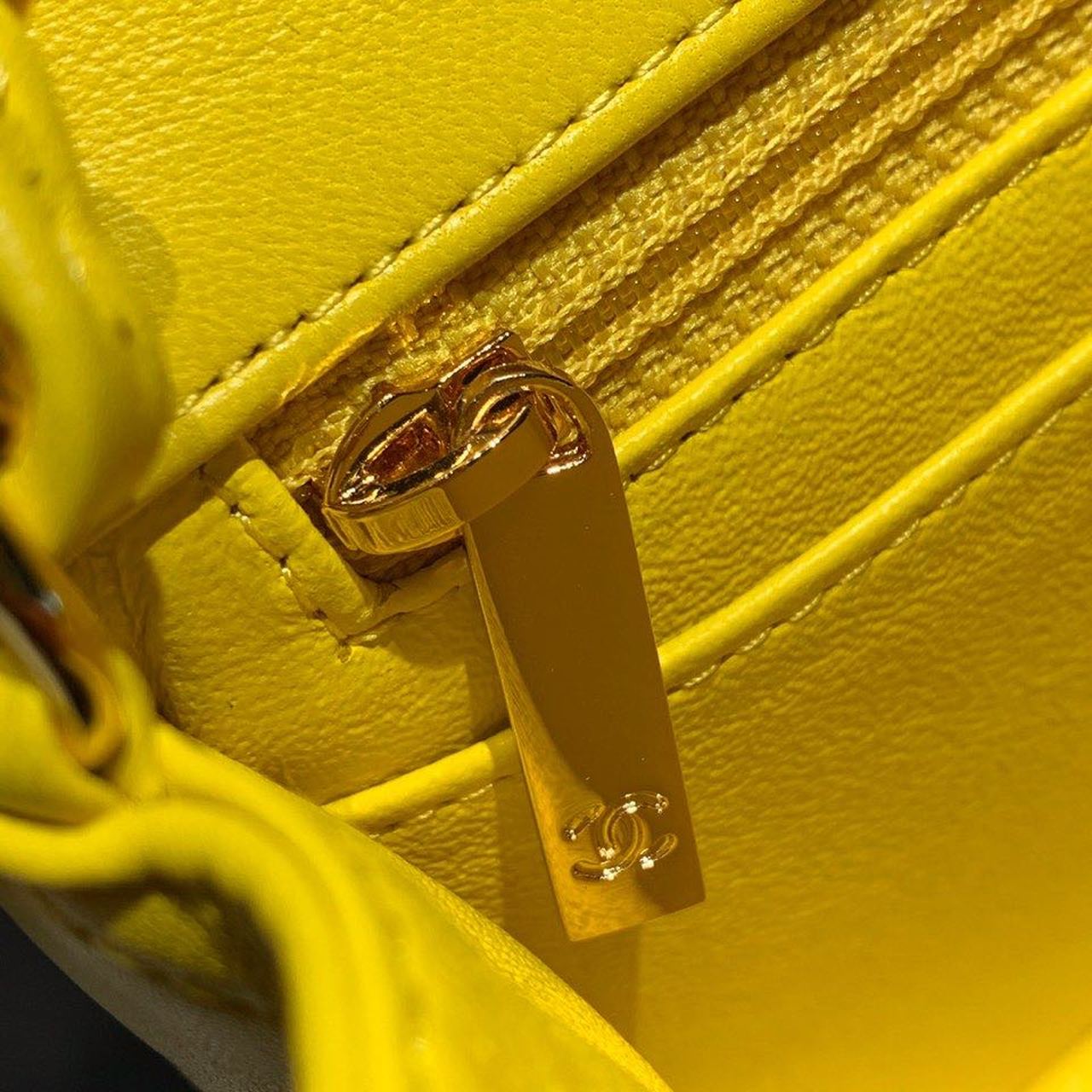 ChanelMini GlamIap Bag Yellow For Women Bags, Shoulder And Crossbody Bags 6.7in/17cm A35200