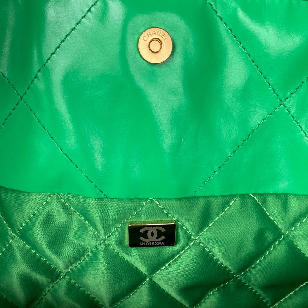 Chanel 22 Handbag Gold Hardware Shiny Green For Women Handbags, Shoulder Bags 16.5in/38cm AS3261