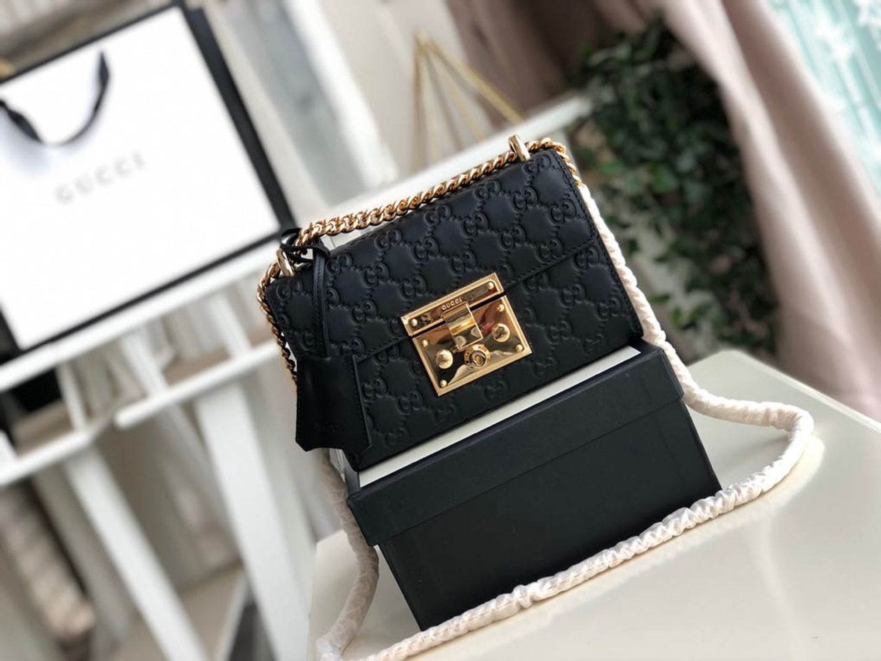 Padlock Small Signature Shoulder Bag Black Signature For Women 7.9in/20cm 409487 CWC1G 1000