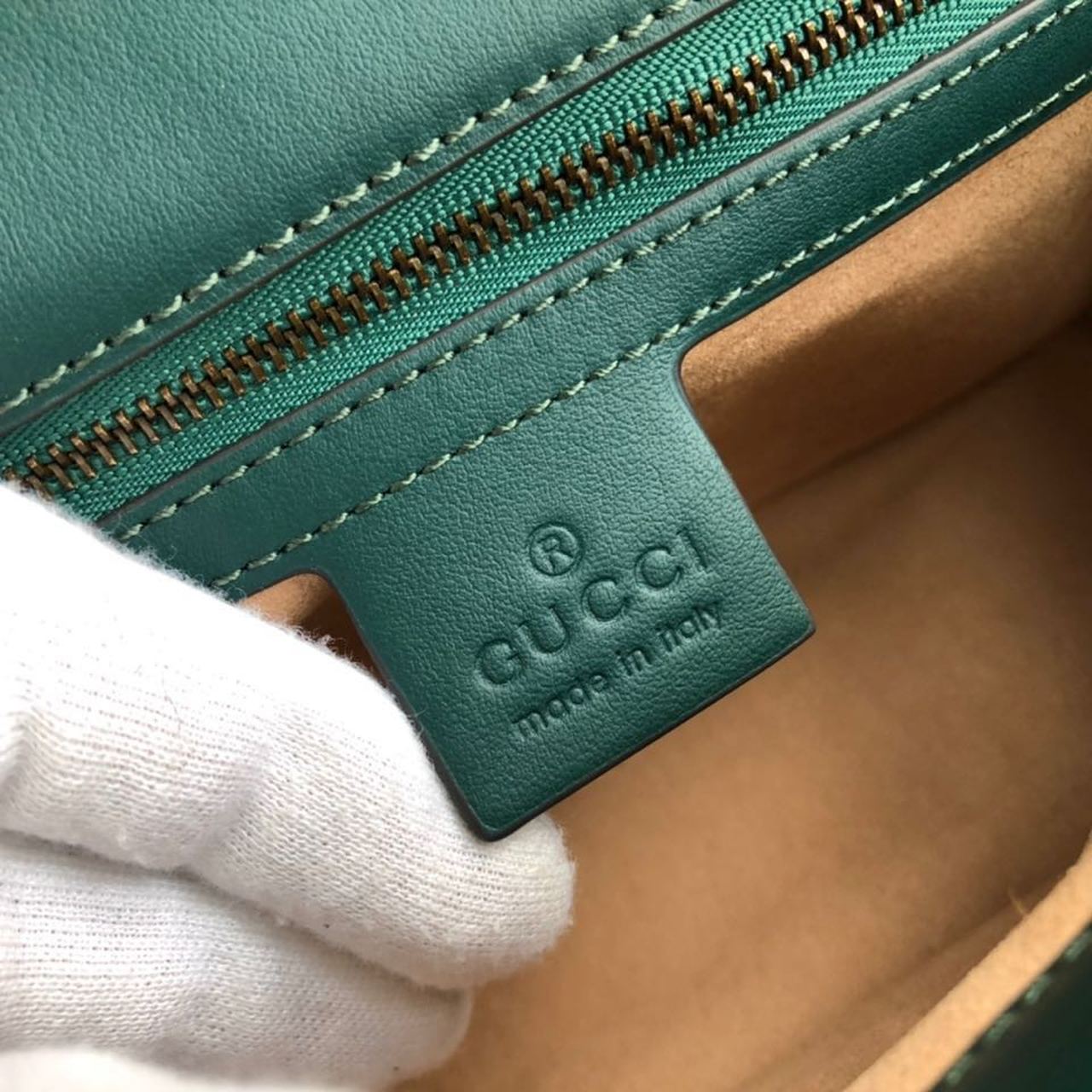 Gucci Marmont Small Matelassé Shoulder Bag Green Matelassé Chevron For Women 10in/26cm 443497