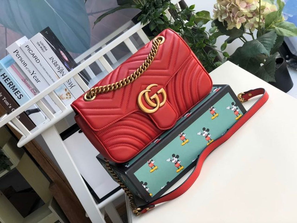 Gucci Marmont Small Matelassé Shoulder Bag Hibiscus Red Matelassé Chevron For Women 10in/26cm  Gucci 443497 DTDiorT 6433