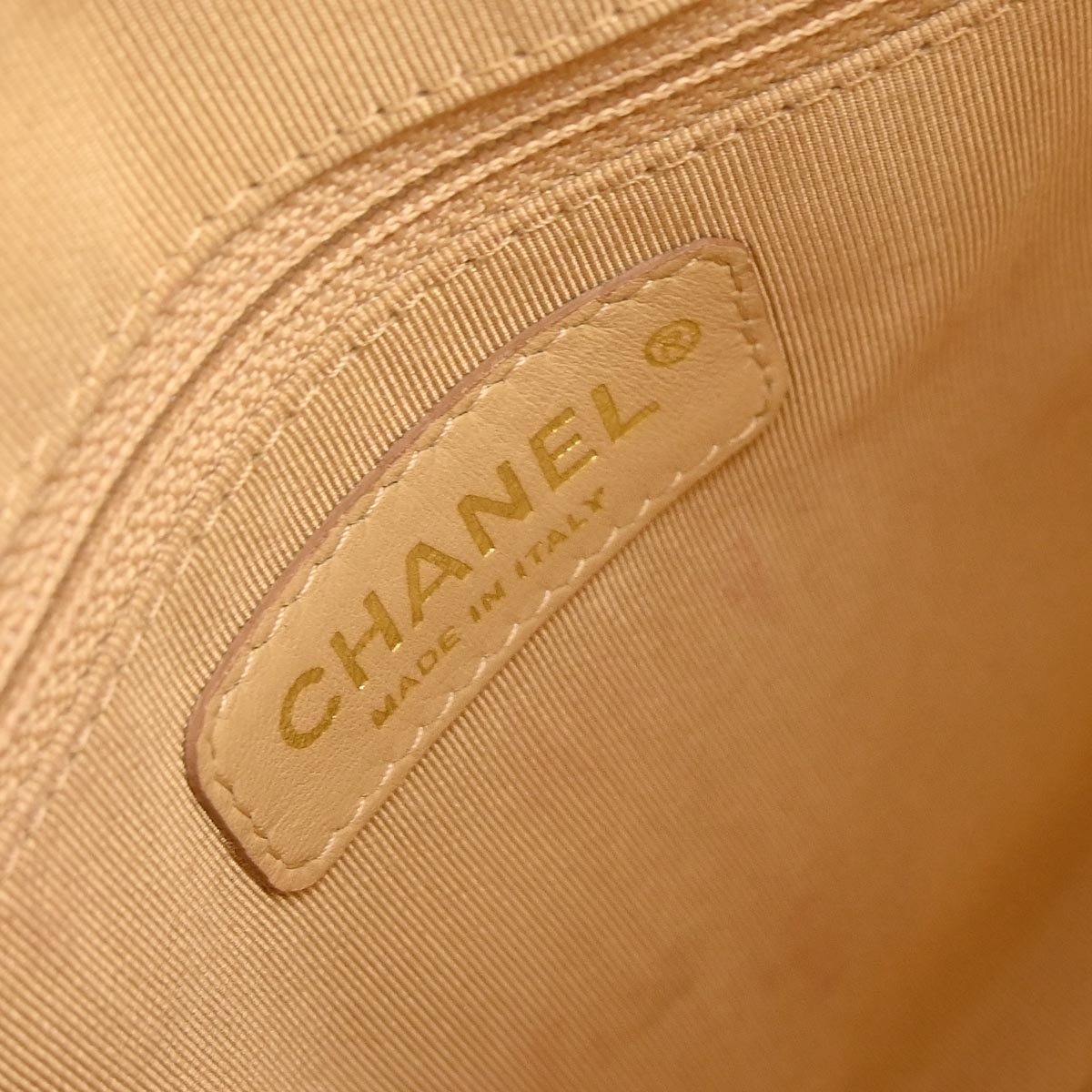 Chanel 2003-2004 Pink Caviar Skin Hobo Handbag