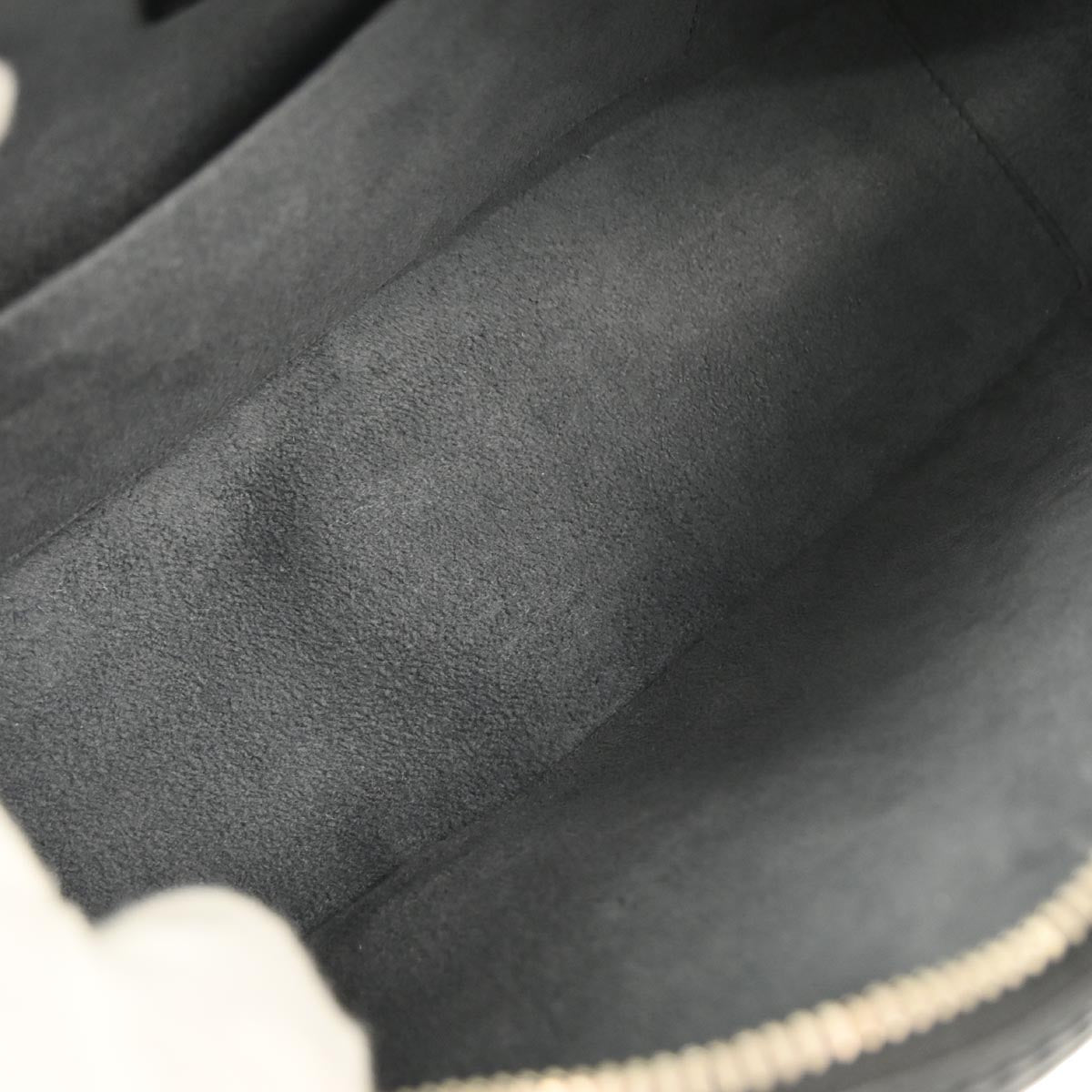 Louis Vuitton 2006 Black Epi Jasmin Handbag M52782