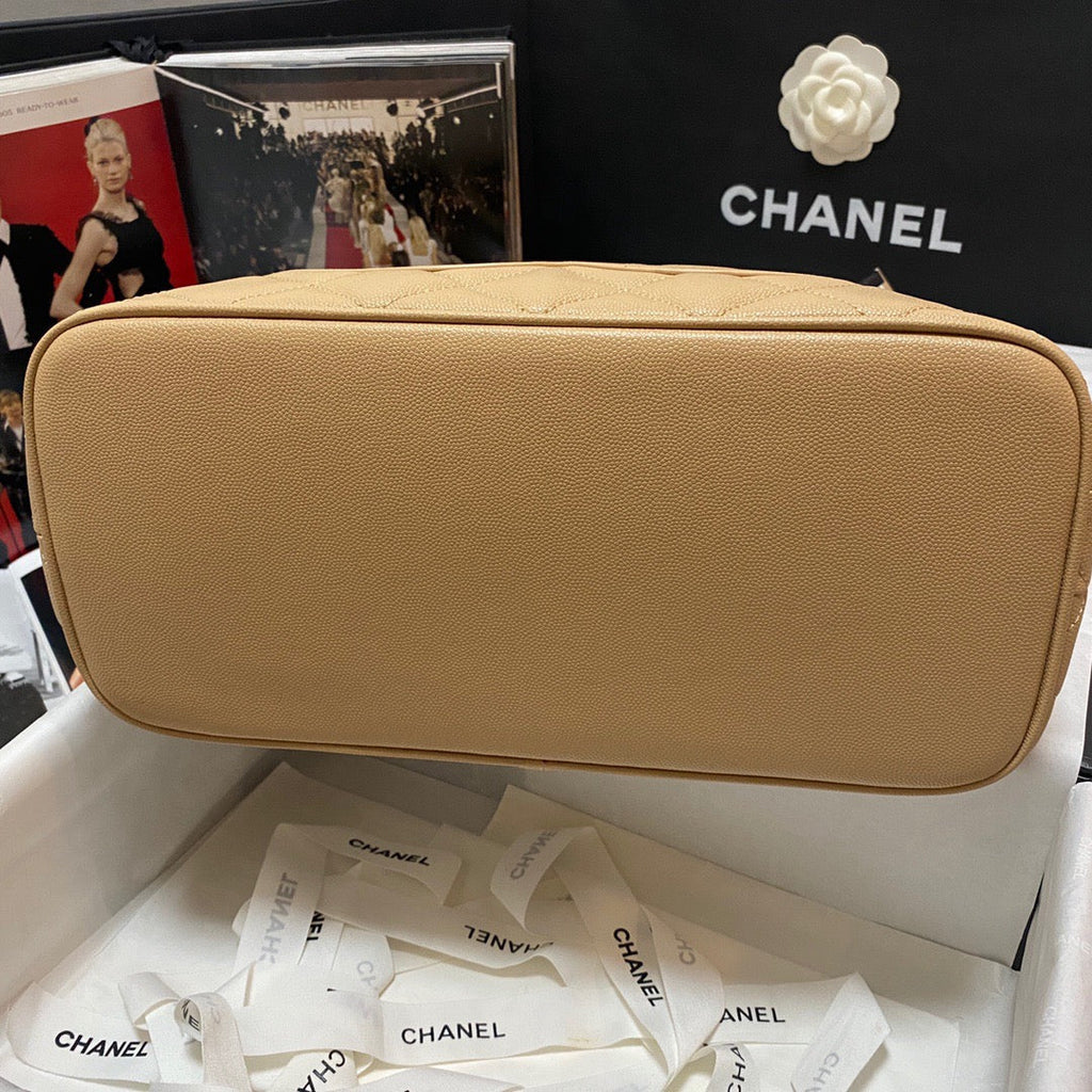 ChanelMedallion Tote Gold Hardware Caviar Yellow For Women, Women’s Handbags, Shoulder Bags 15.6in/32cm