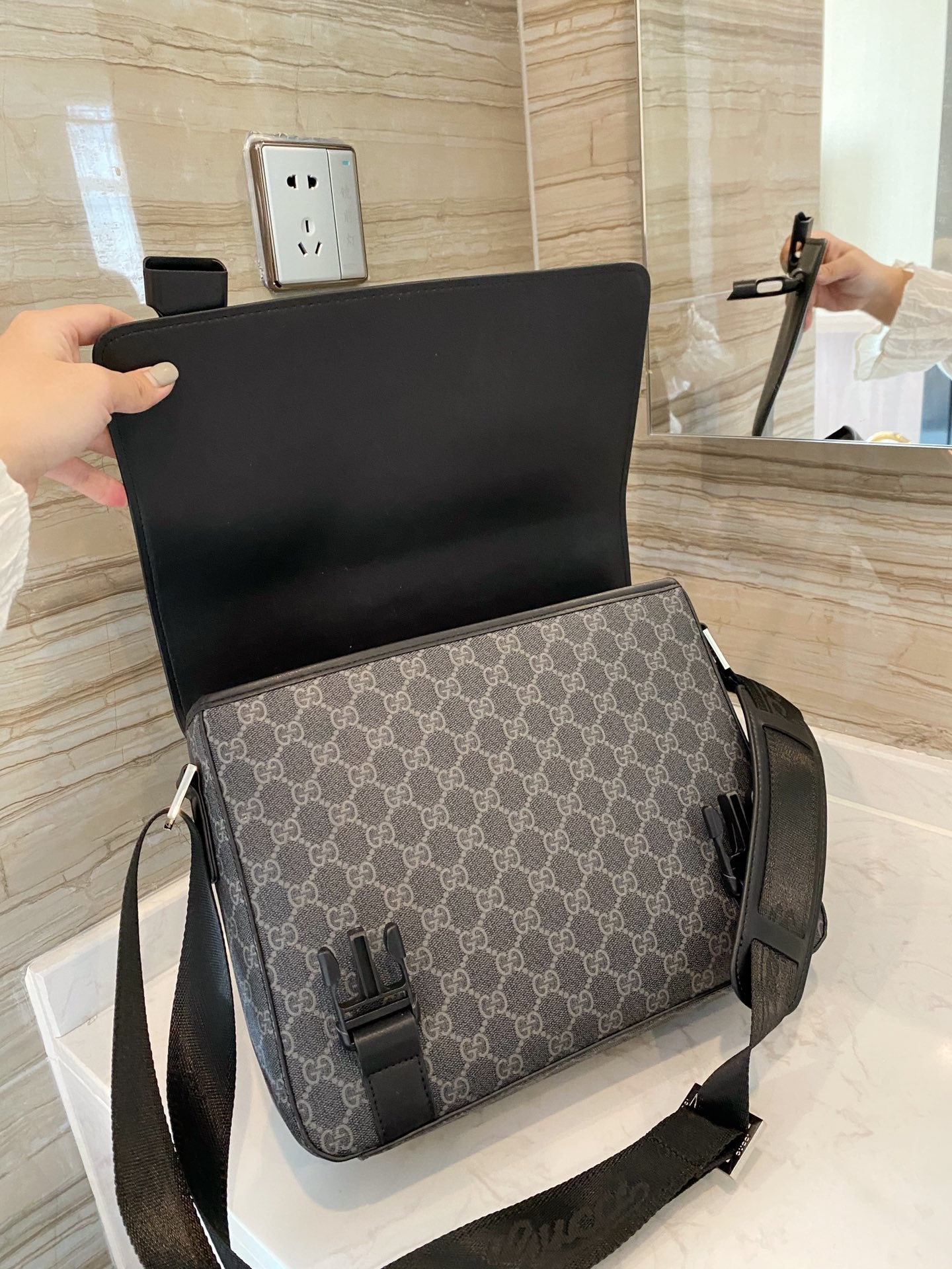 LB - New 1:1 rep  Bags Gucci 214
