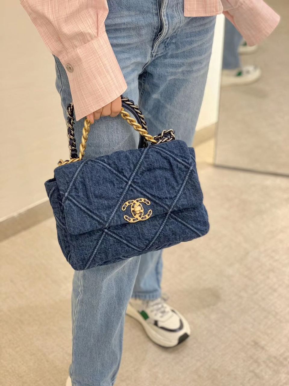 Chanel 19 Handbag Denim Blue For Women GlamIap Bag, Shoulder And Crossbody Bags 10.1in/26cm AS1160 B02876 N6832