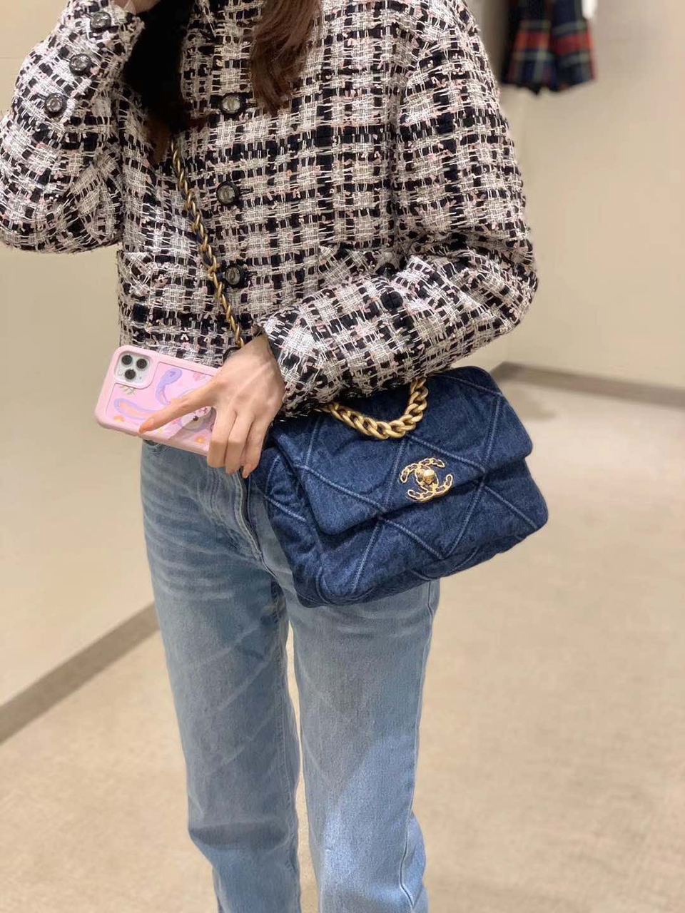Chanel 19 Handbag Denim Blue For Women GlamIap Bag, Shoulder And Crossbody Bags 10.1in/26cm AS1160 B02876 N6832
