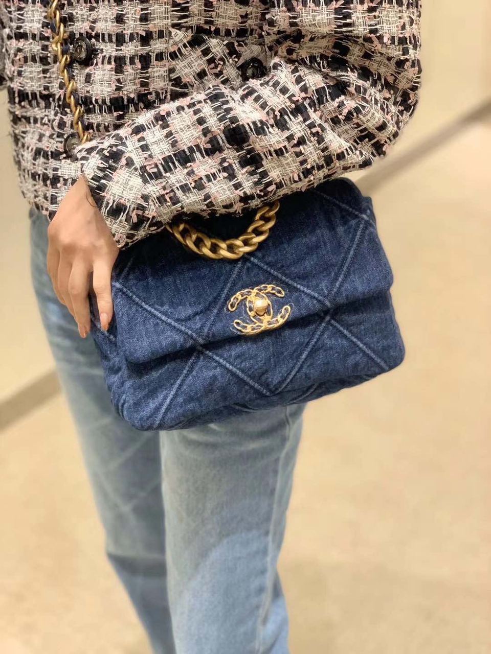 Chanel 19 Handbag Denim Blue For Women GlamIap Bag, Shoulder And Crossbody Bags 10.1in/26cm AS1160 B02876 N6832