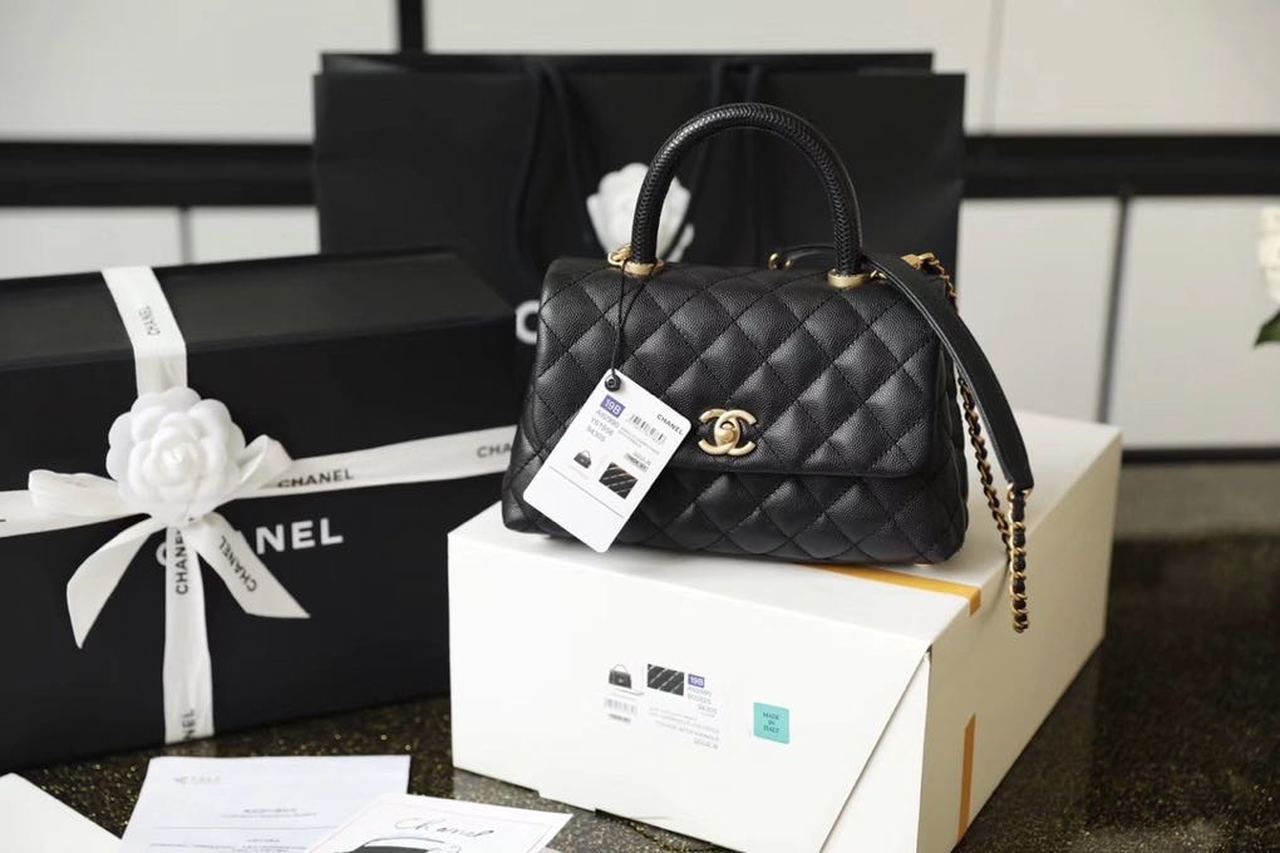 ChanelMeGLAMIum GlamIap Bag With Top Handle Black For Women, WomenÃ¢â‚¬â„¢s Handbags, Shoulder And Crossbody Bags 9in/23cm A92990