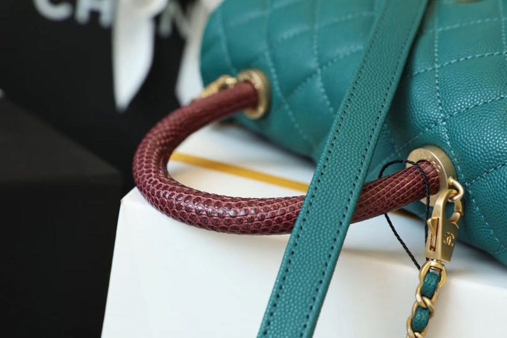 ChanelMeGLAMIum GlamIap Bag With Top Handle Teal For Women, WomenÃ¢â‚¬â„¢s Handbags, Shoulder And Crossbody Bags 9in/23cm A92990