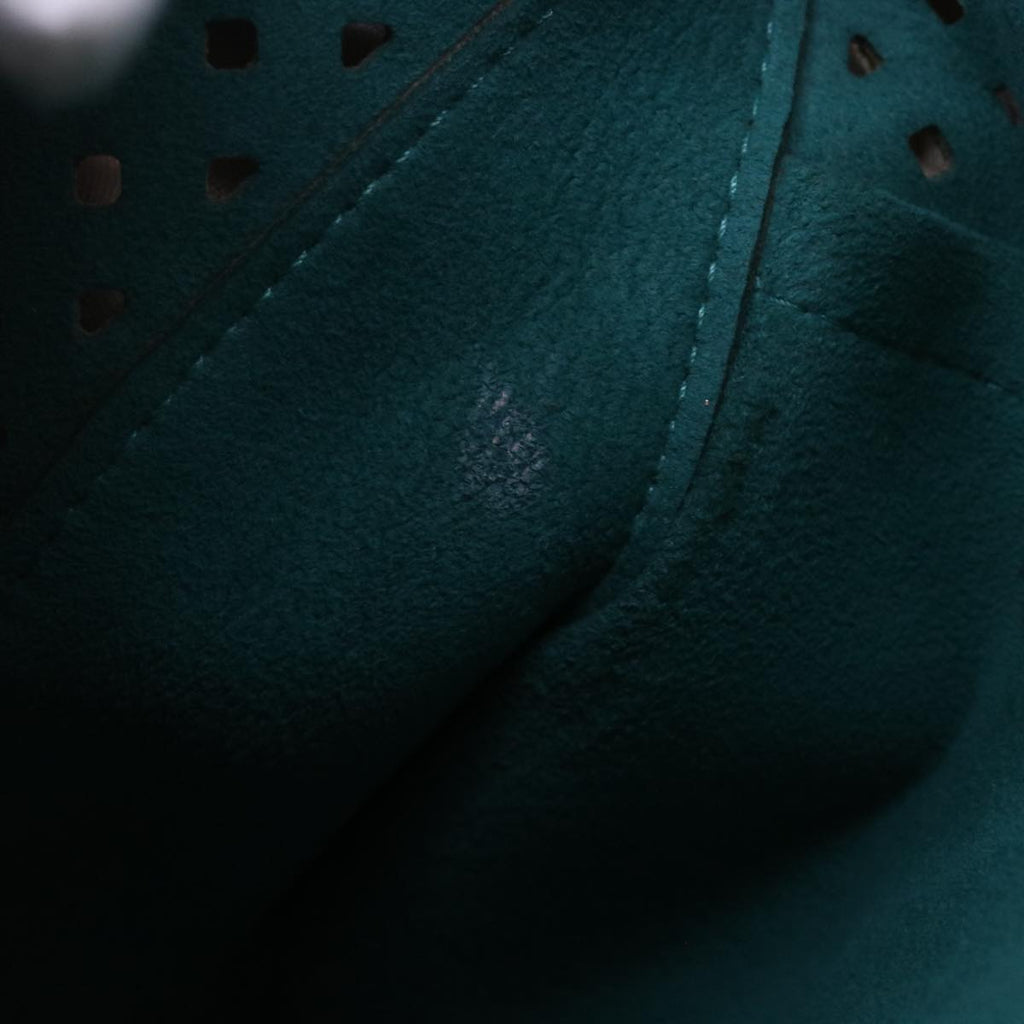 LOUIS VUITTON Shoulder Bag