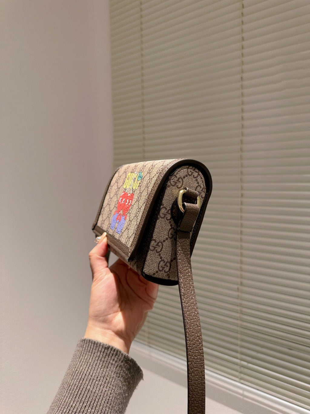 LB - New 1:1 rep  Bags Gucci 520