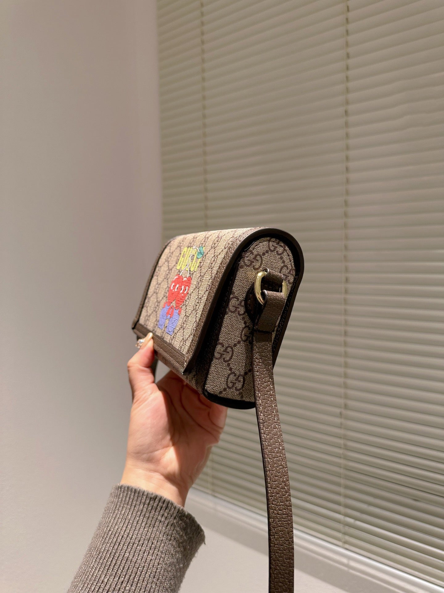 LB - New 1:1 rep  Bags Gucci 520