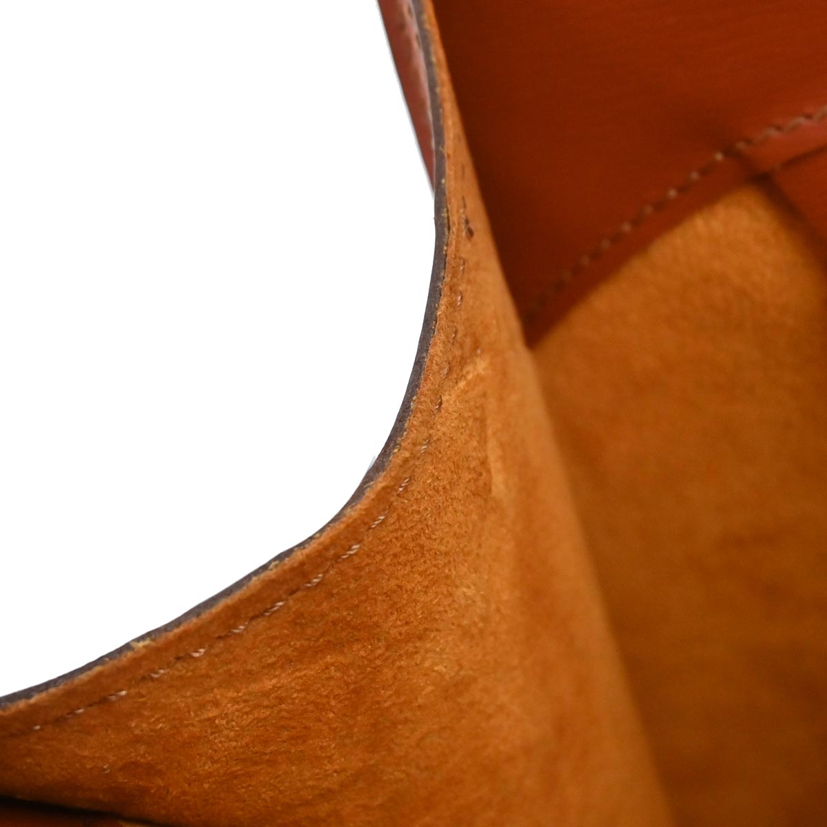 Louis Vuitton 1998 Brown Epi Cluny Shoulder Bag M52253
