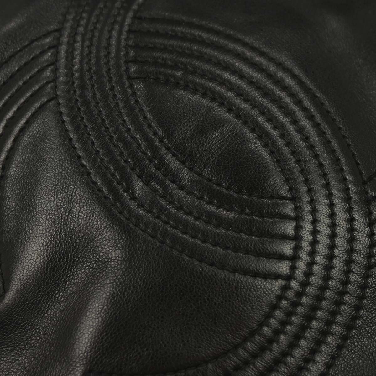 Chanel 1996-1997 Black Lambskin Chain Shoulder Bag