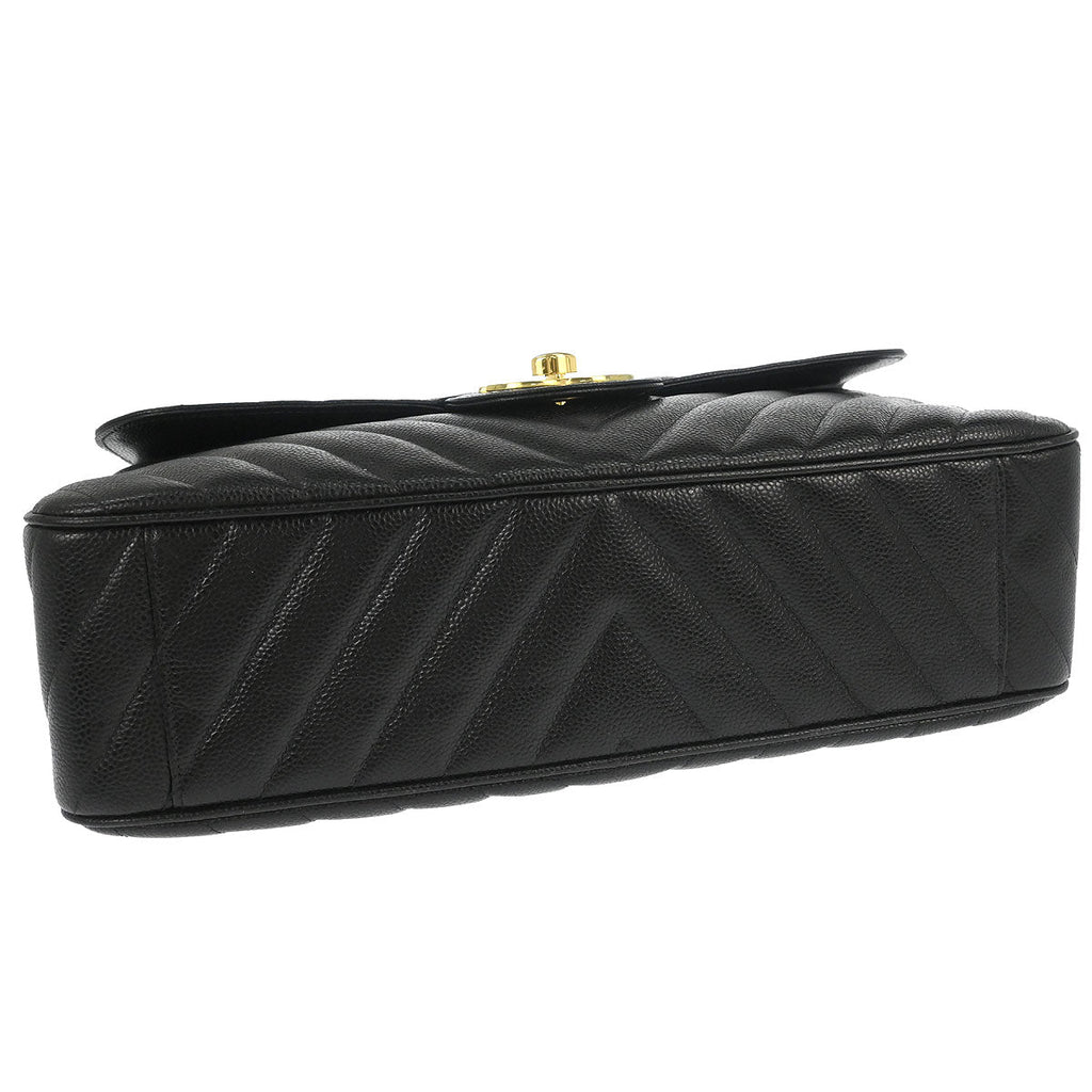 Chanel 1991-1994 Black Caviar Skin Chevron Maxi Classic Flap Shoulder Bag