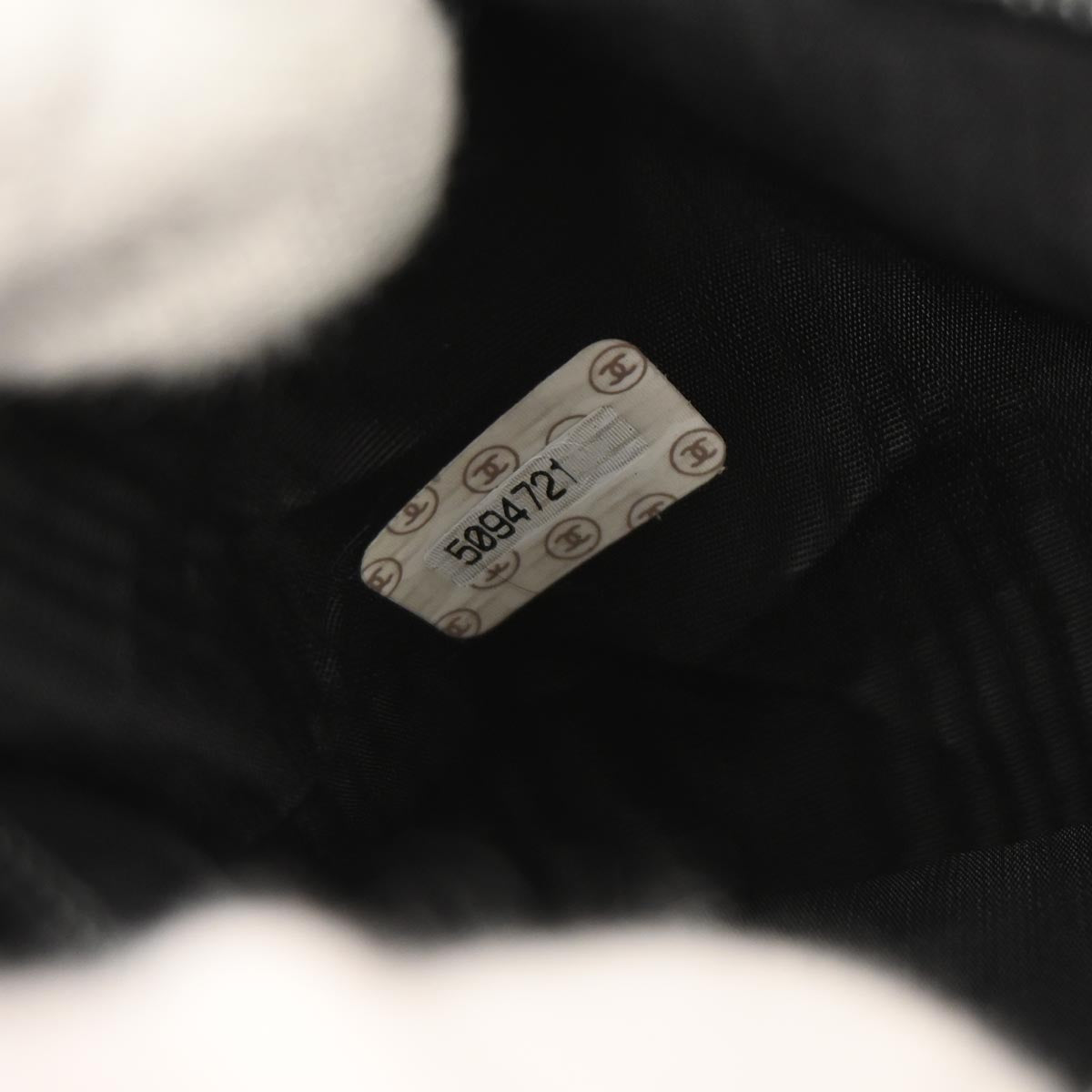 Chanel 1997-1999 Black Caviar Skin Shoulder Bag