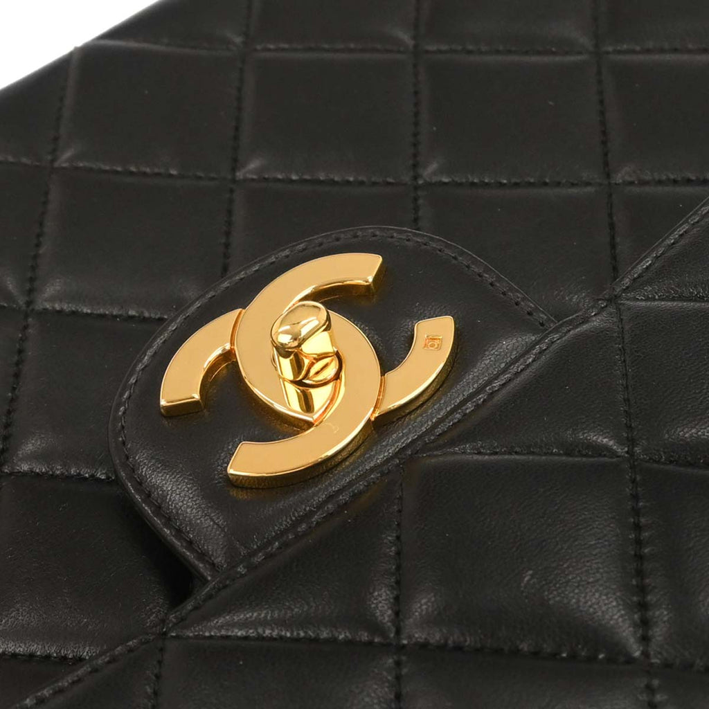 Chanel 1996-1997 Black Lambskin Jumbo Classic Flap Shoulder Bag