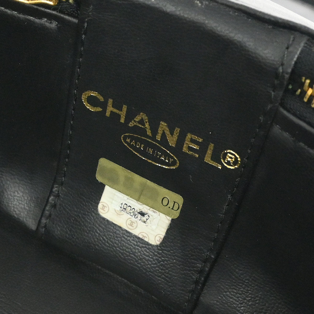 Chanel 1996-1997 Black Caviar Skin Vanity Handbag