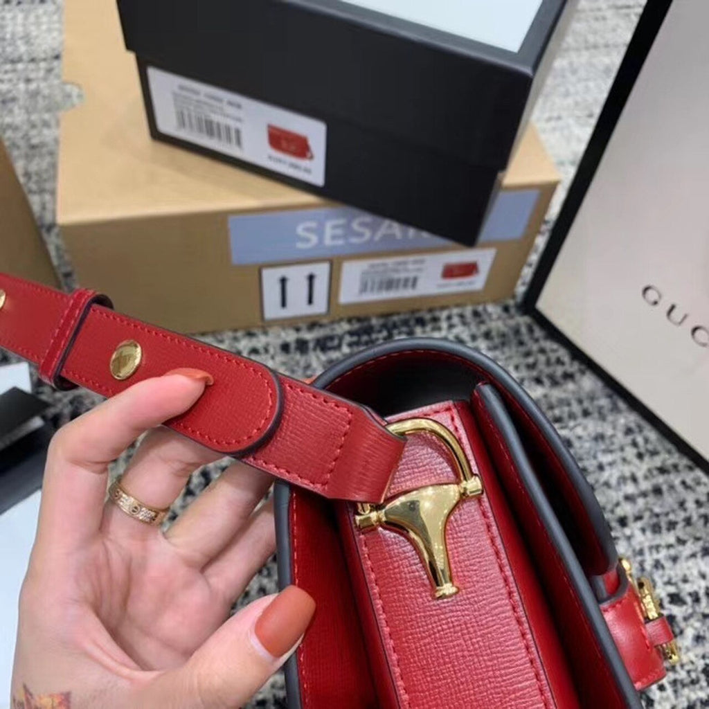 Gucci Horsebit 1955 Shoulder Bag Red Textured With A Vintage Effect For Women 9.8in/25cm Gucci ‎602204 1DB0G 6638