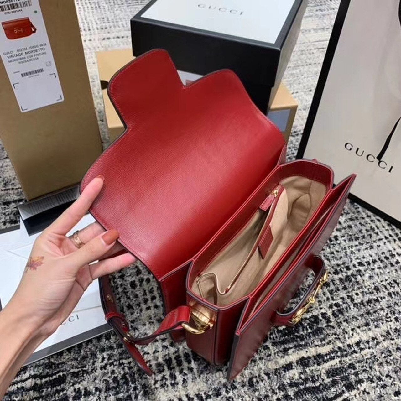 Gucci Horsebit 1955 Shoulder Bag Red Textured With A Vintage Effect For Women 9.8in/25cm Gucci ‎602204 1DB0G 6638
