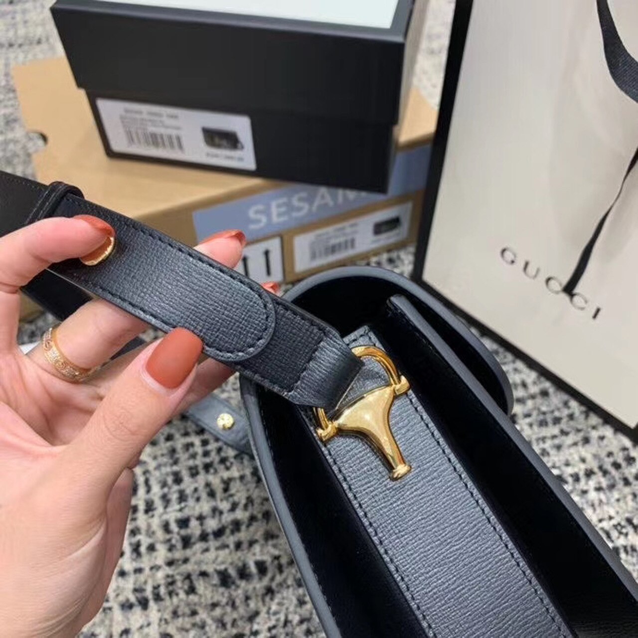 Gucci Horsebit 1955 Shoulder Bag Black Textured With A Vintage Effect For Women 9.8in/25cm Gucci ‎602204 1DB0G 1000