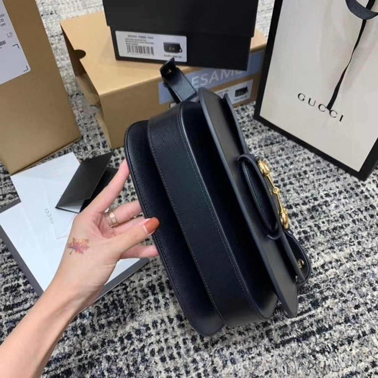 Gucci Horsebit 1955 Shoulder Bag Black Textured With A Vintage Effect For Women 9.8in/25cm Gucci ‎602204 1DB0G 1000