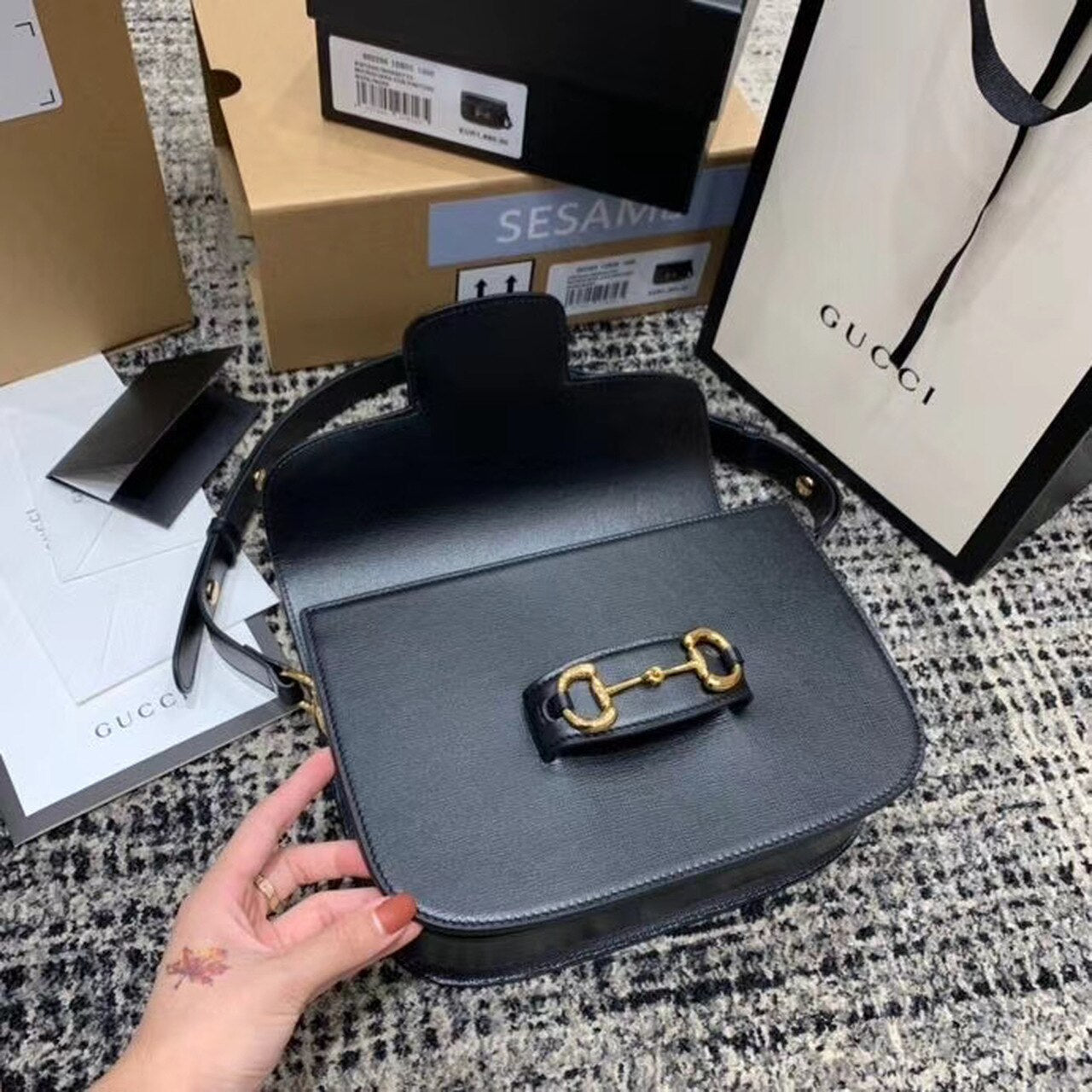 Gucci Horsebit 1955 Shoulder Bag Black Textured With A Vintage Effect For Women 9.8in/25cm Gucci ‎602204 1DB0G 1000