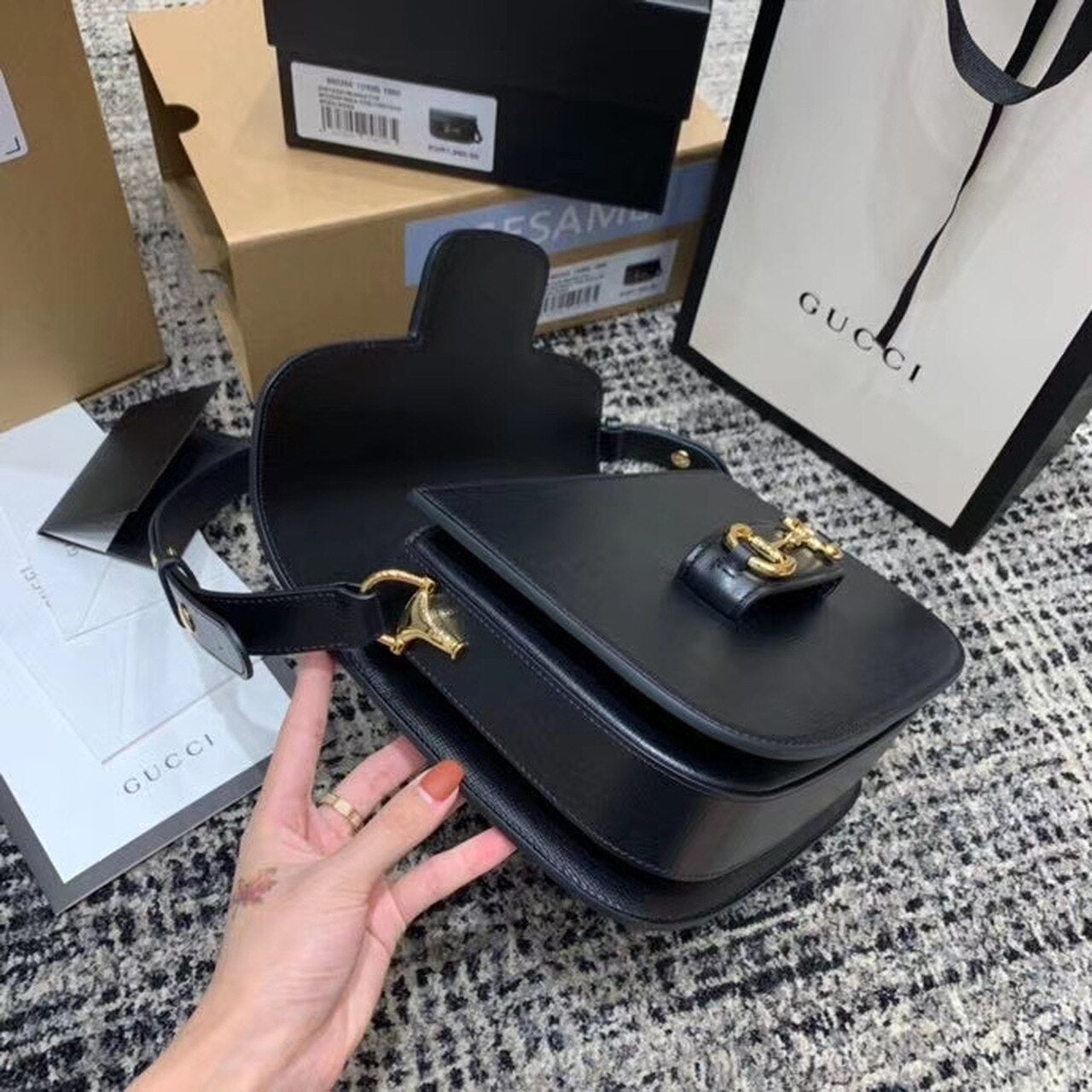 Gucci Horsebit 1955 Shoulder Bag Black Textured With A Vintage Effect For Women 9.8in/25cm Gucci ‎602204 1DB0G 1000