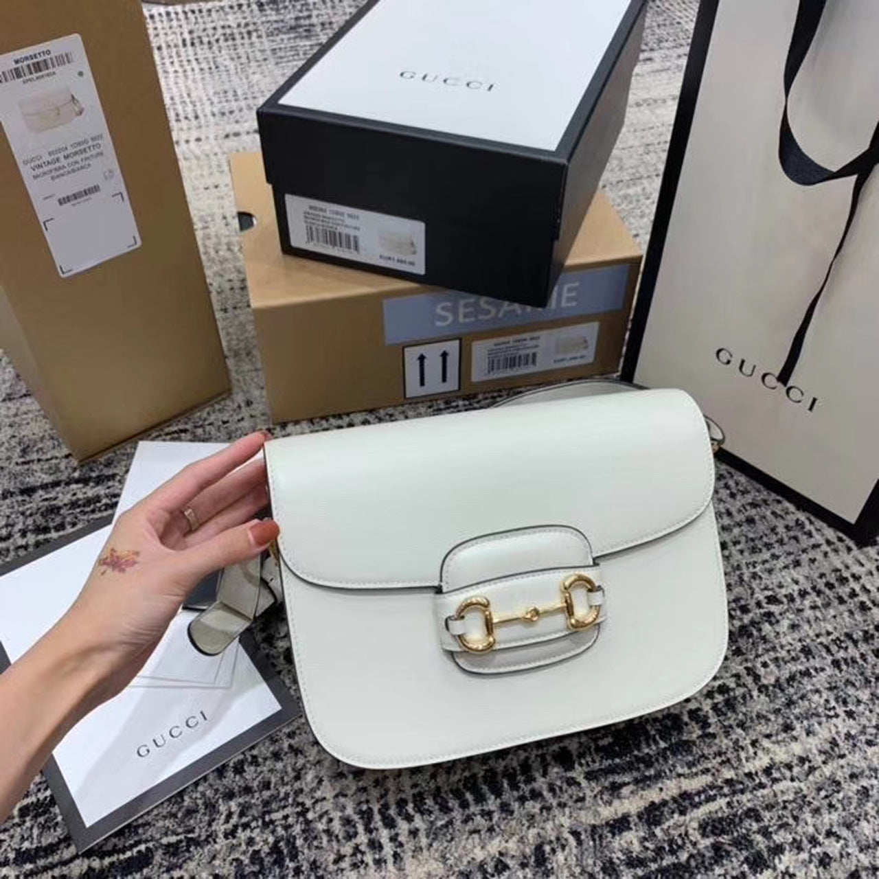 Horsebit 1955 Shoulder Bag White For Women 9.8in/25cm Ã¢â‚¬Å½602204 1DB0G 9022