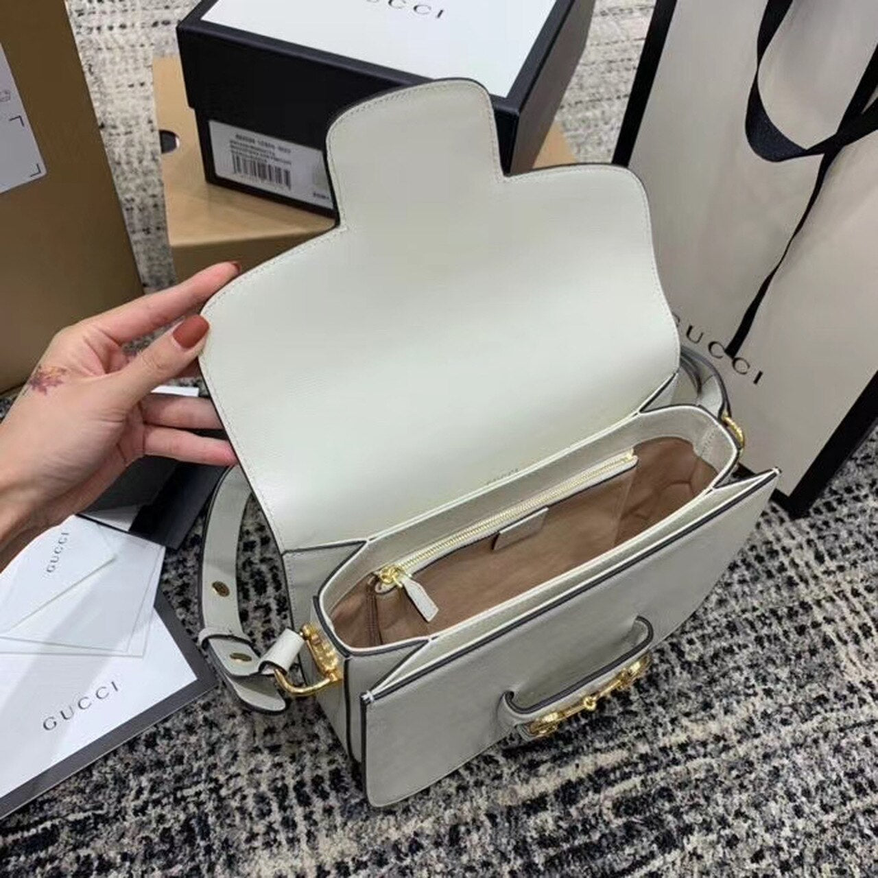Horsebit 1955 Shoulder Bag White For Women 9.8in/25cm Ã¢â‚¬Å½602204 1DB0G 9022