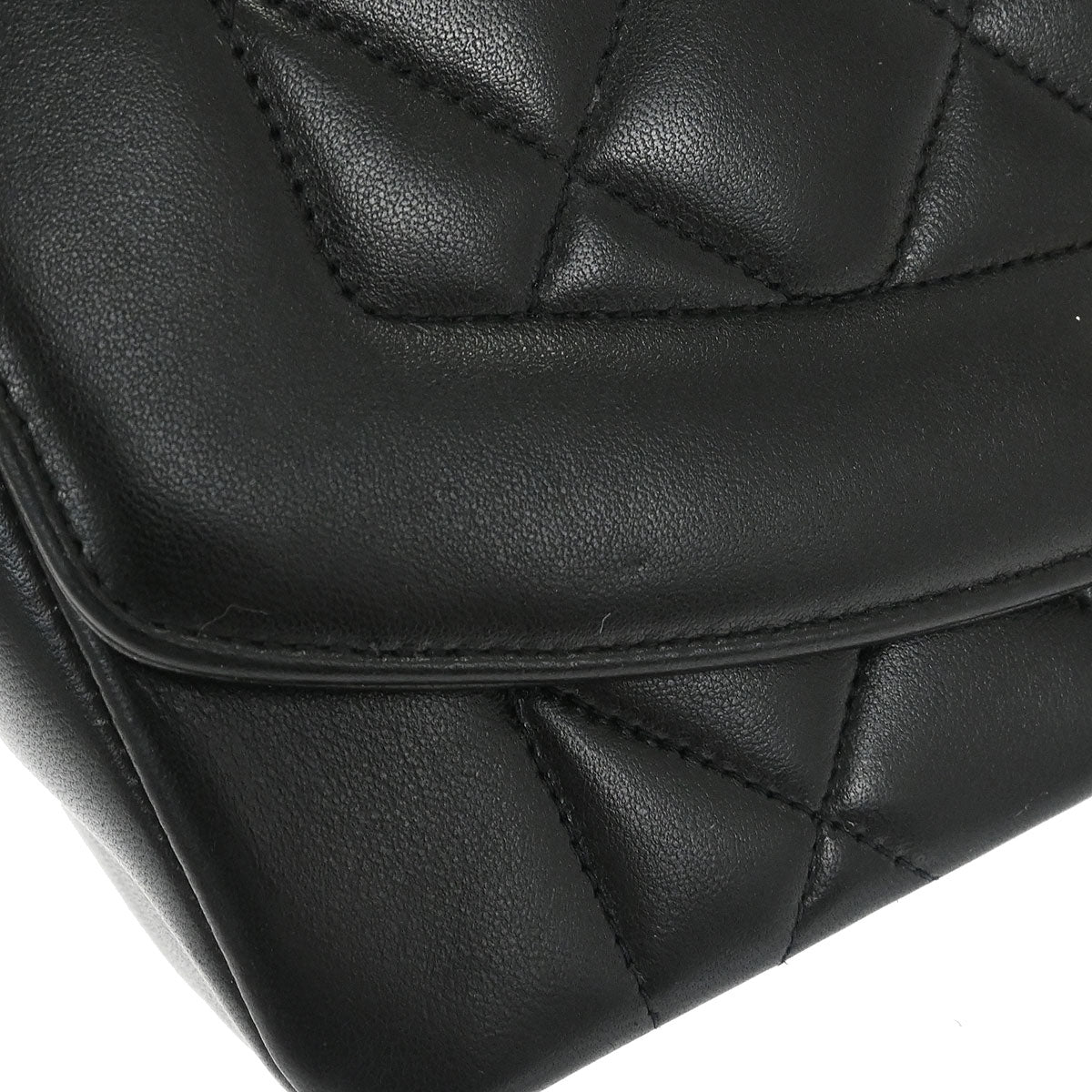 Chanel 1996-1997 Black Lambskin Small Diana Shoulder Bag