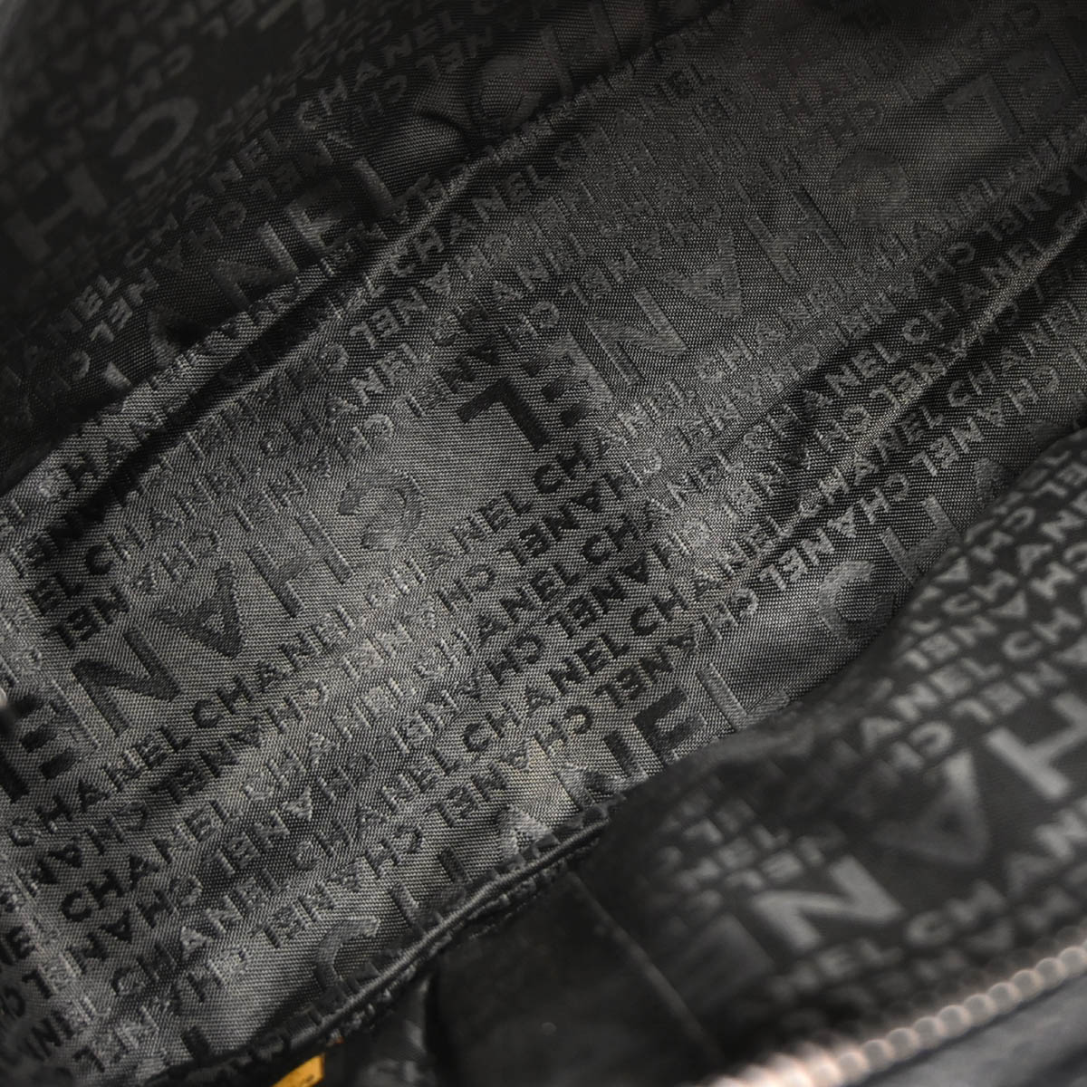 Chanel 2005-2006 Black Caviar Skin Choco Bar Handbag