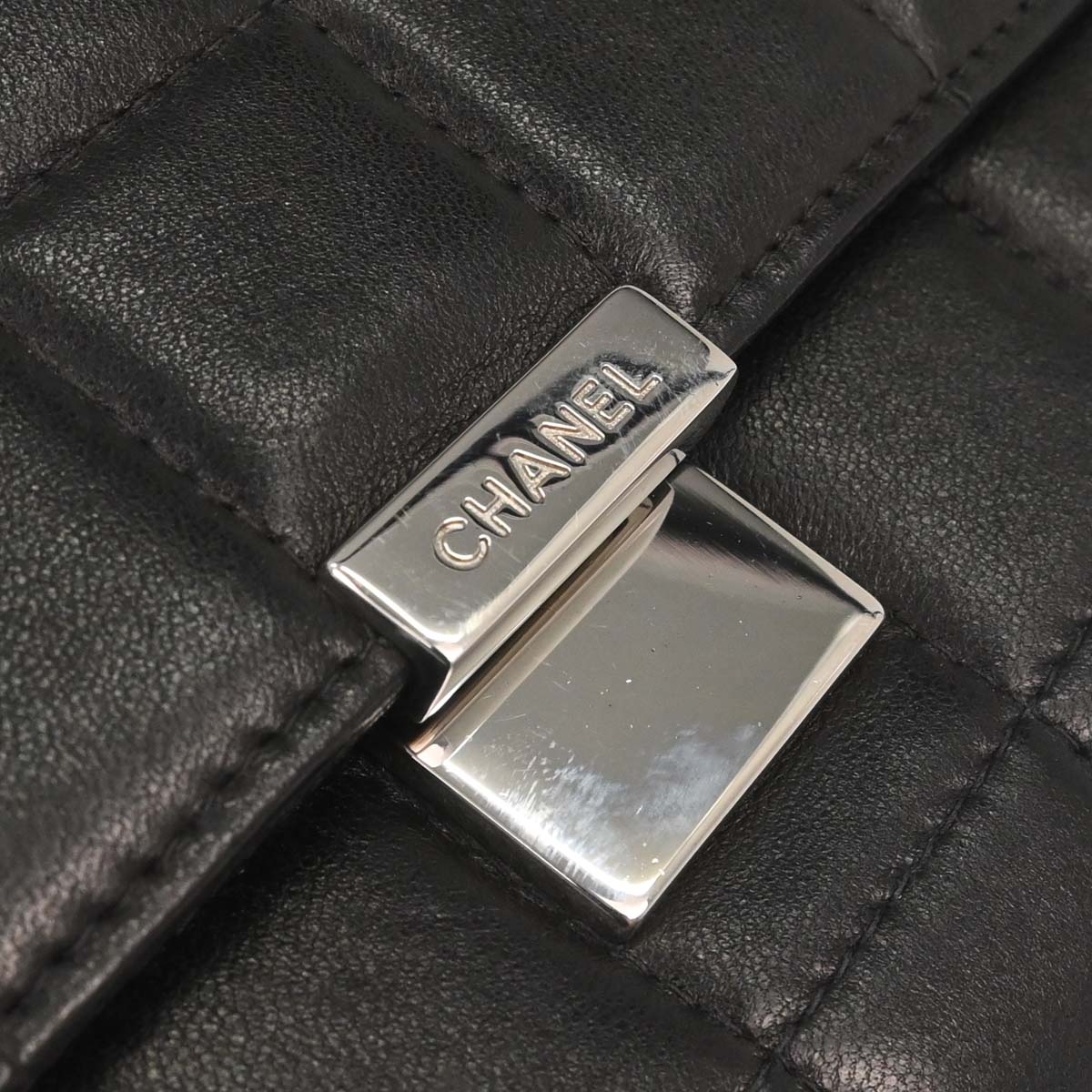 Chanel 2000-2002 Black Lambskin Choco Bar Straight Flap Shoulder Bag