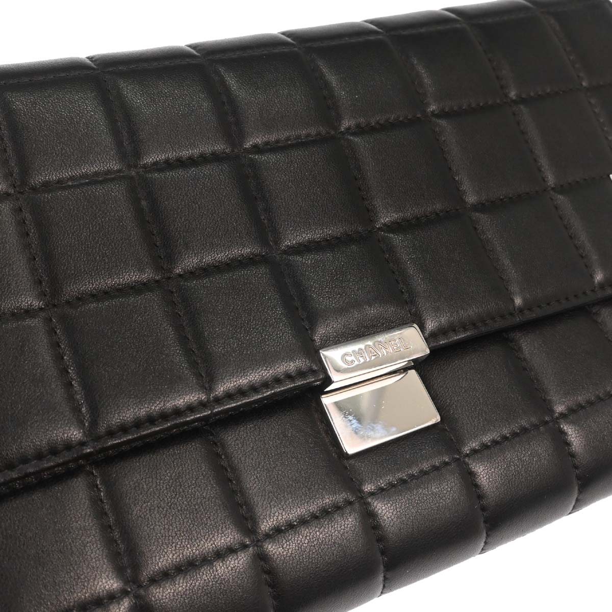 Chanel 2000-2002 Black Lambskin Choco Bar Straight Flap Shoulder Bag