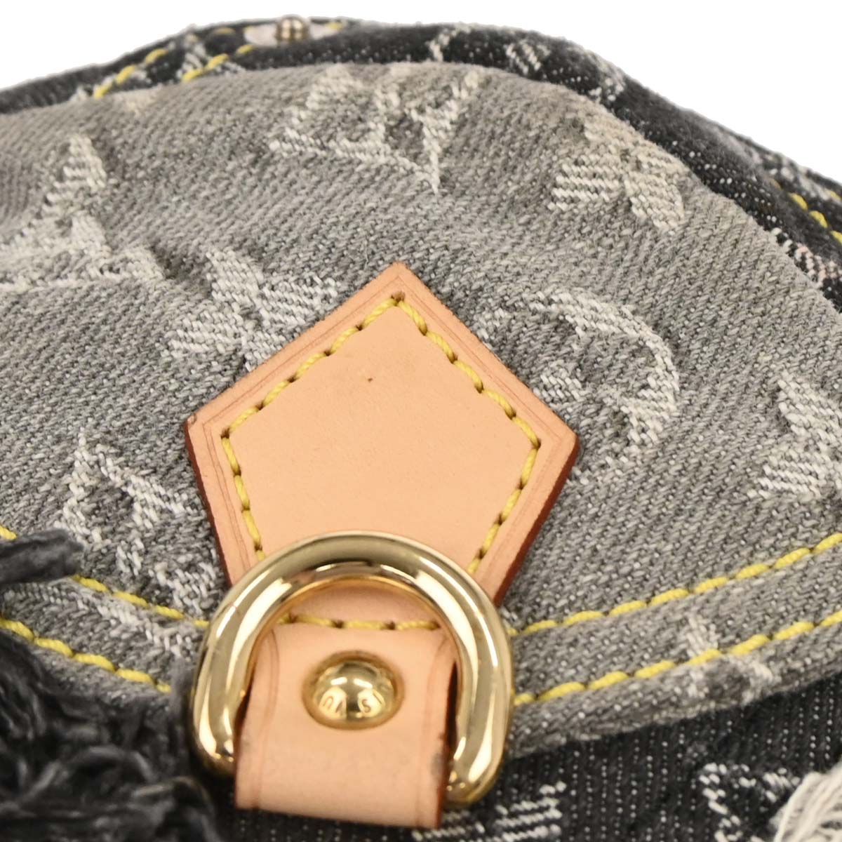 Louis Vuitton 2007 Gray Monogram Denim Patchwork Pouchy Handbag M95383