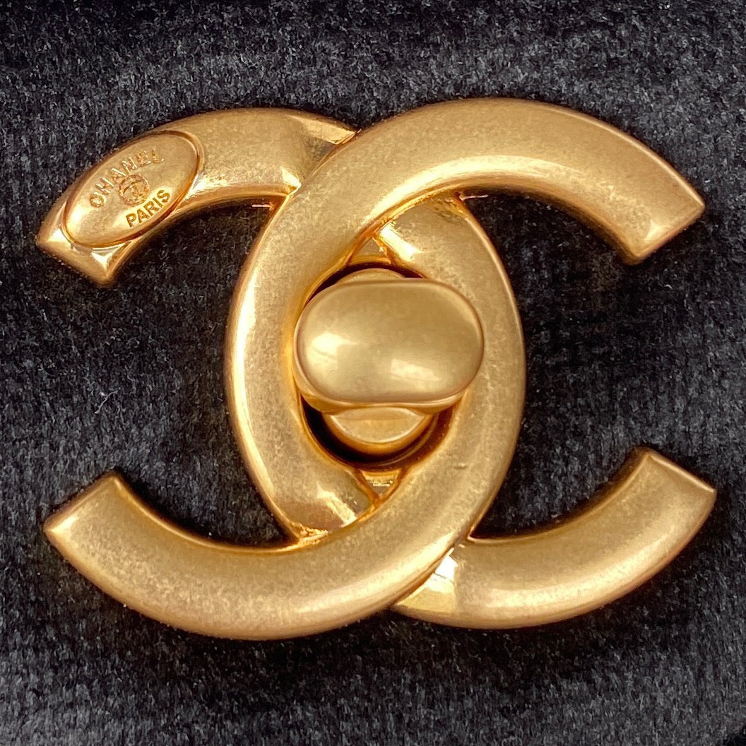 Chanel GlamIap Bag Gold Hardware Black For Women Handbags, Shoulder Bags 9.4in/24cm AS3451